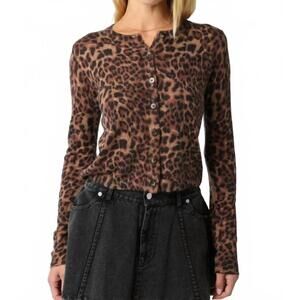 NEW OLIVACEOUS knit buttoned long sleeve top in leopard